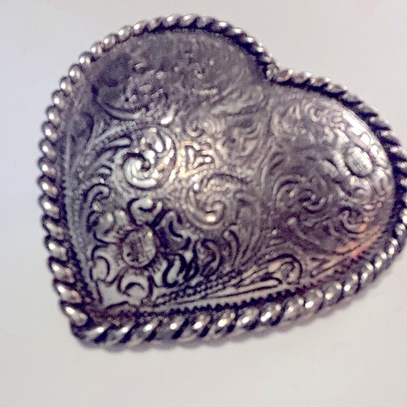 Metal 🩶 HEART 🩶 Belt Buckle - Picture 4 of 5